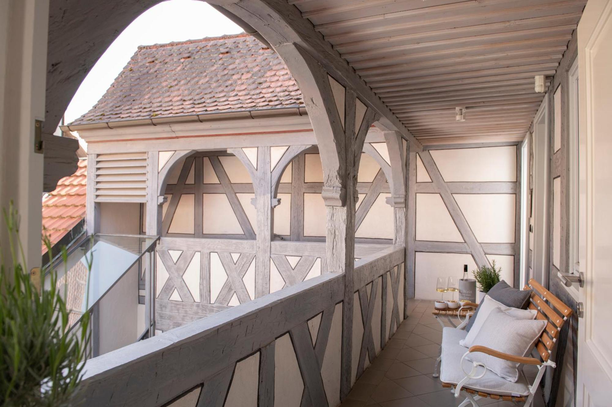 Haestens Boutique Biohotel - Chez Douverne Sommerach Bagian luar foto