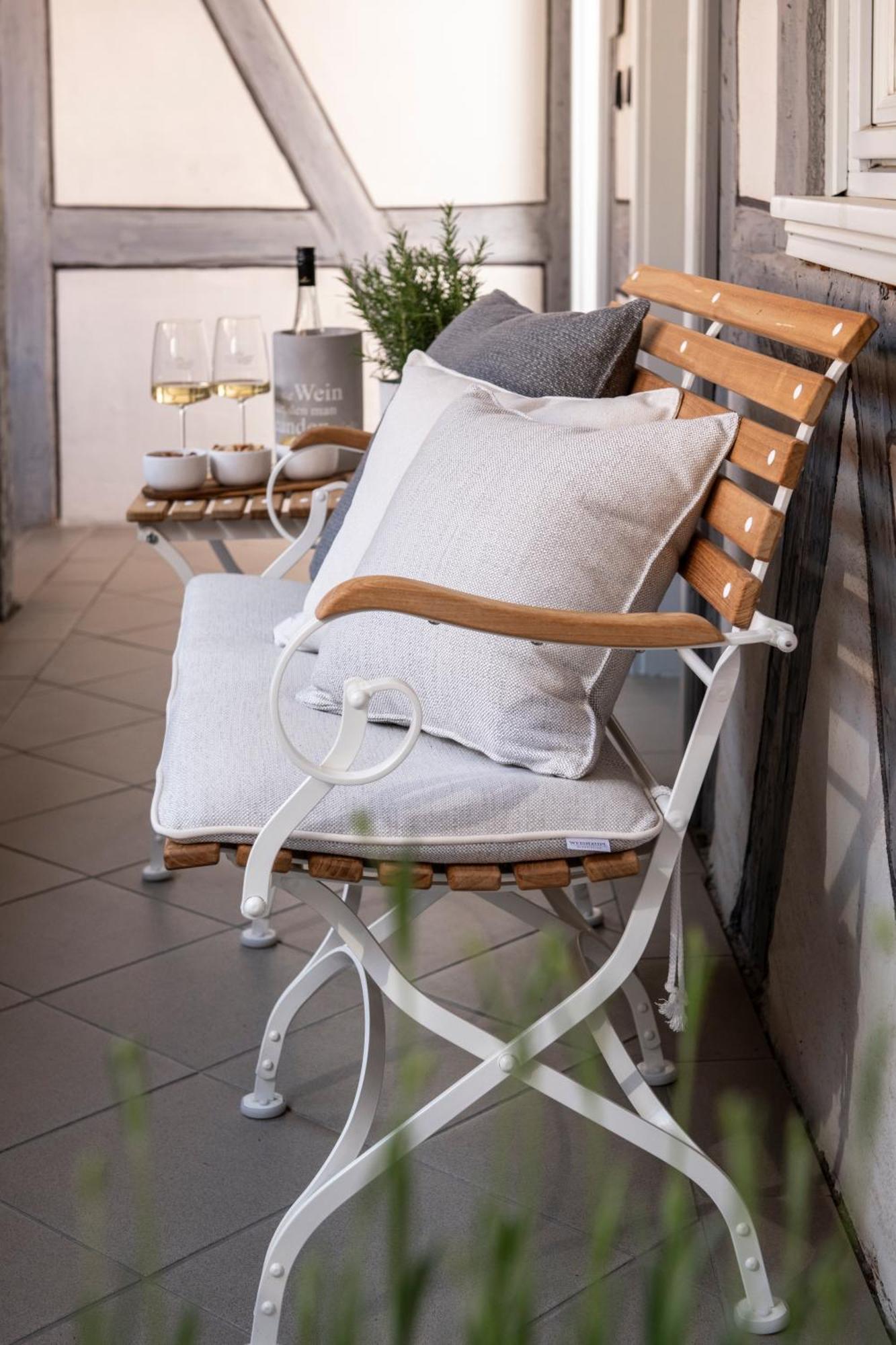 Haestens Boutique Biohotel - Chez Douverne Sommerach Bagian luar foto